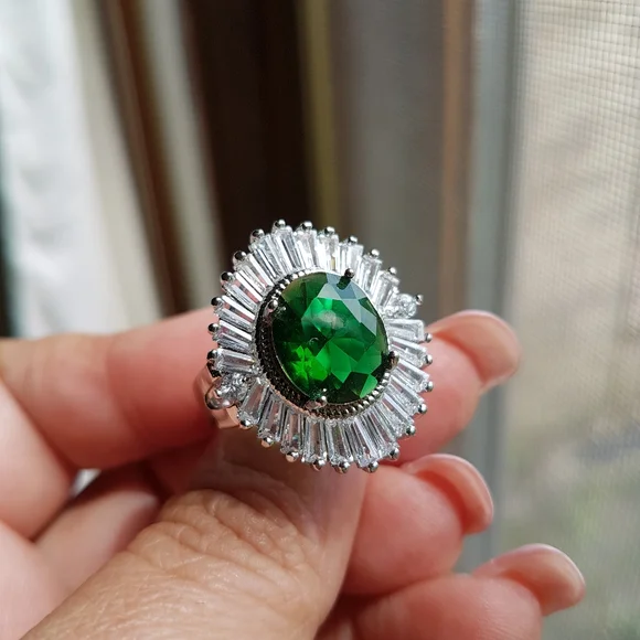 Swarovski Elements 925 Silver Emerald Green Oval Baguette Starburst Earrings NEW - Picture 7 of 12